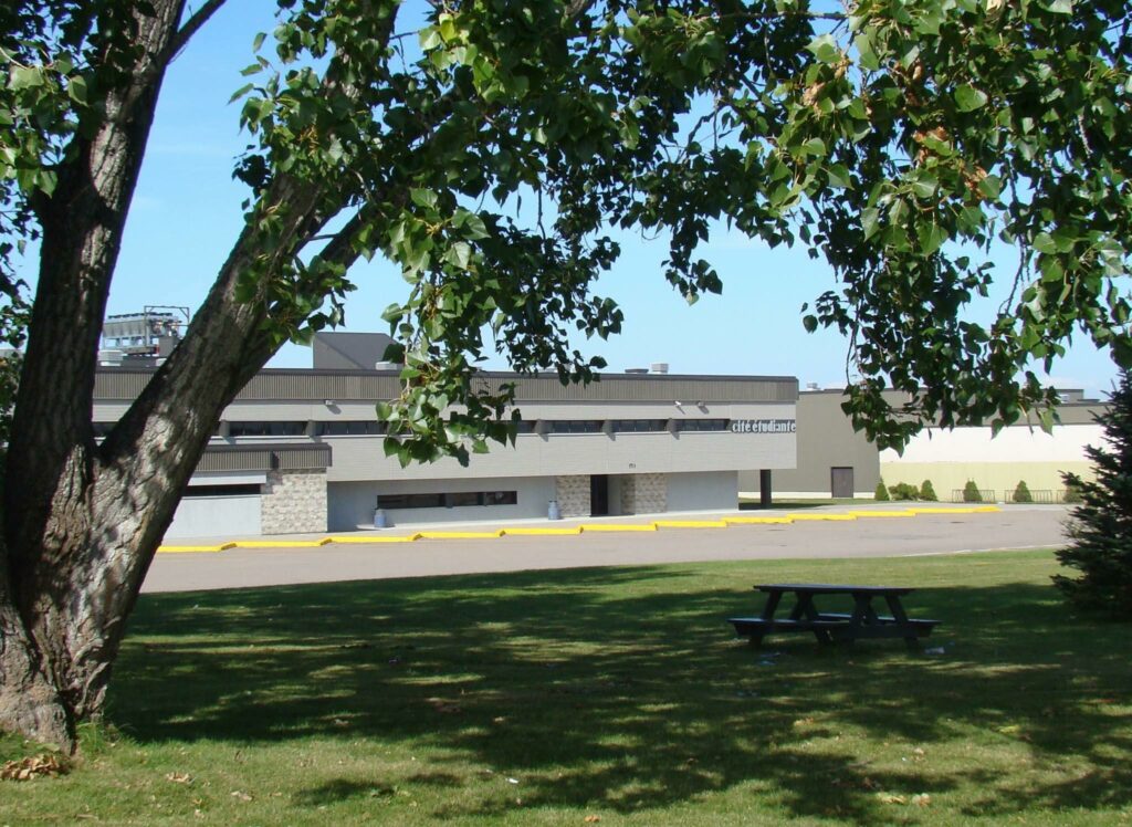 Cité étudiante, Roberval
